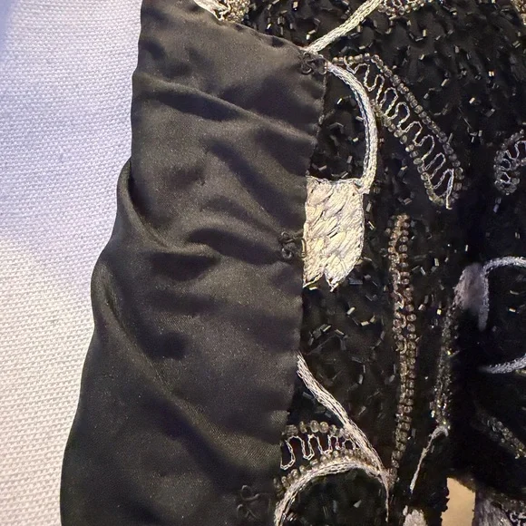 Vintage Allure Black and White Embroidered Crop Top - Picture 6 of 9